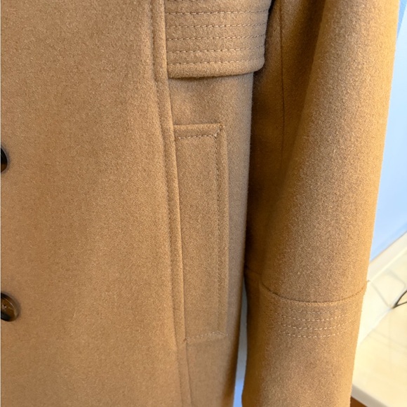 Brooks Brothers Stylish Tan Peacoat Long Wool Coat. Size 2 - Picture 12 of 16
